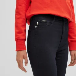 Boss SUPER SKINNY-FIT JEGGINGS AUS DUNKELBLAUEM STRETCH-DENIM IN CROPPED-LÄNGE CROP 4.0 10664249 -Woehrl Online Shop 50480446 406 340 HB B2C SHO 01 valid until 2024610