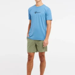 Protest PRTLEGUNDI SURF T-Shirt 10683409 18 Protest PRTLEGUNDI SURF T-Shirt 10683409 -Woehrl Online Shop 7718100 511 model front full 01 web