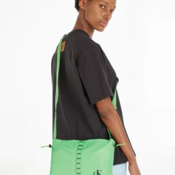 Calvin Klein Jeans CINCHED CROSSBODY26 10682740 -Woehrl Online Shop Calvin Klein SP2023 L1C K60K610559L1C 4