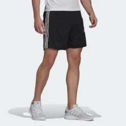 Adidas Trainingsshort 10639880 -Woehrl Online Shop GM2127 APP on model walking gradient