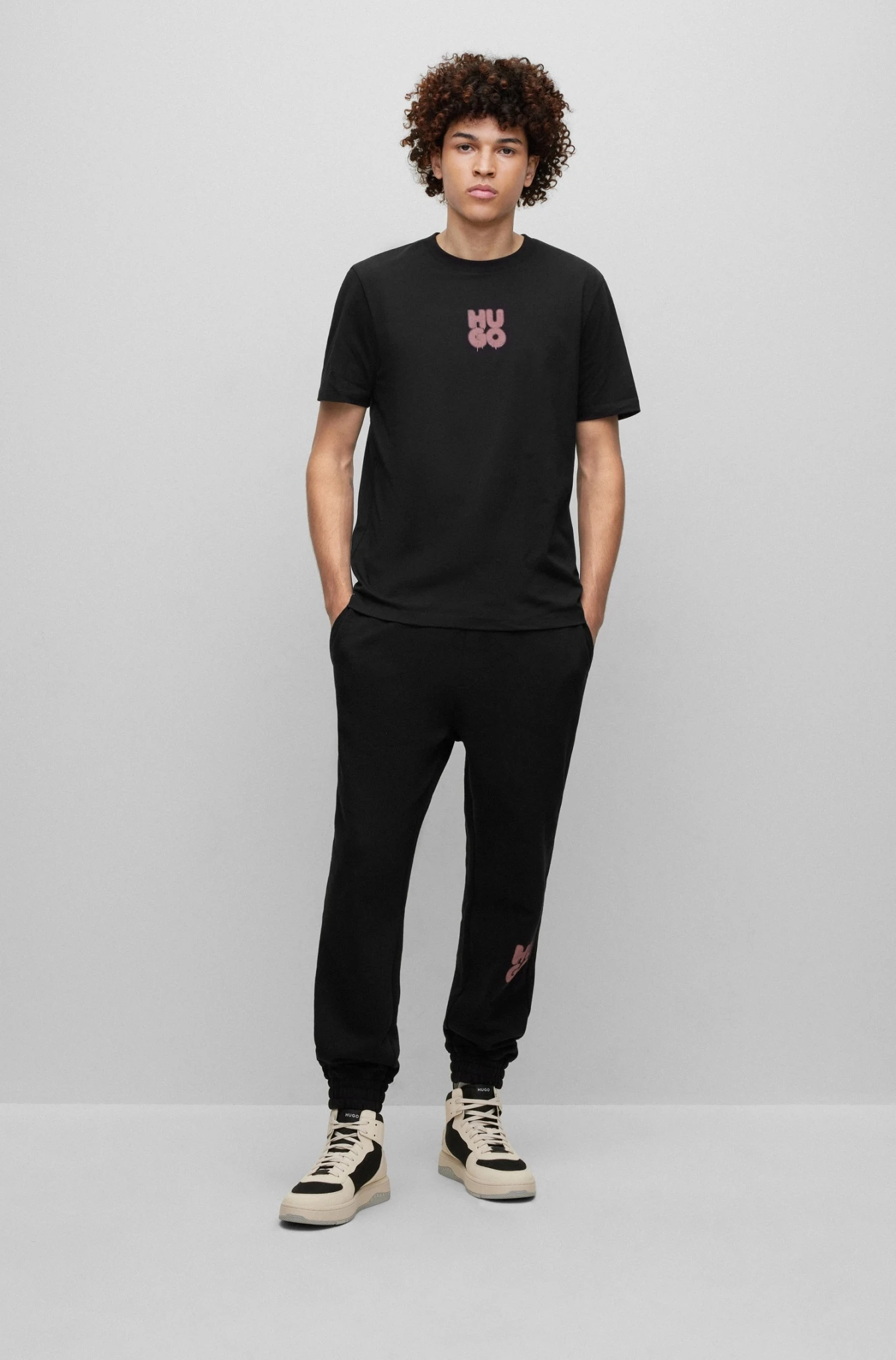 Hugo T-Shirt Mit Stack-Logo Im Graffiti-Stil 10729774 2 Hugo T-Shirt Mit Stack-Logo Im Graffiti-Stil 10729774 – Bild 2