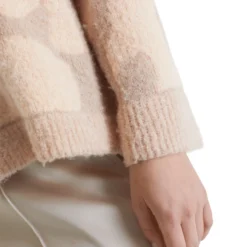 Marc Cain Jacquardpullover Mit Farbkontrast 10658448 -Woehrl Online Shop Marc Cain Co HerbstWinter 2022 646 TC4119M56 5 scaled