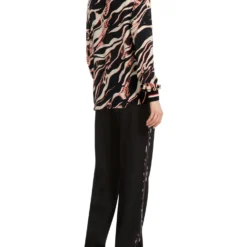 Marc Cain Bluse Mit Allover-Print 10725391 7 Marc Cain Bluse Mit Allover-Print 10725391 -Woehrl Online Shop Marc Cain Sp HerbstWinter 2023 278 VS5111W38 3