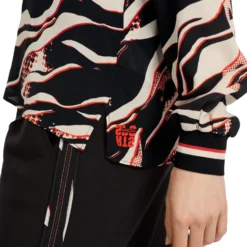 Marc Cain Bluse Mit Allover-Print 10725391 8 Marc Cain Bluse Mit Allover-Print 10725391 -Woehrl Online Shop Marc Cain Sp HerbstWinter 2023 278 VS5111W38 4